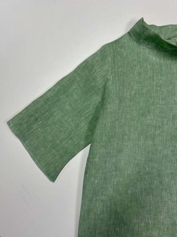 Bluse mit Stehkragen in grasgrün
