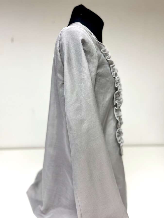 Bluse aus Voile mit Rüschen_02