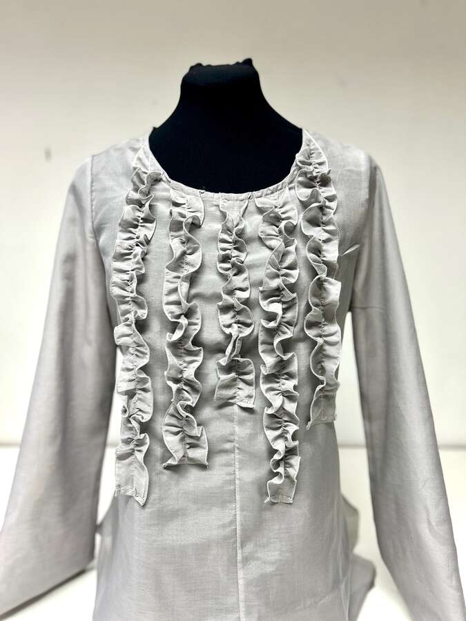 Bluse aus Voile mit Rüschen_03