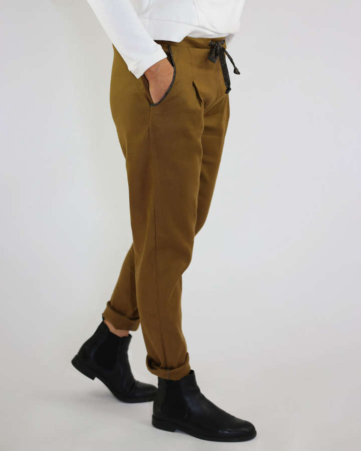 Hose Chino, komfortabel, Taschen und Kordelzug, Gabardine, umbra_02