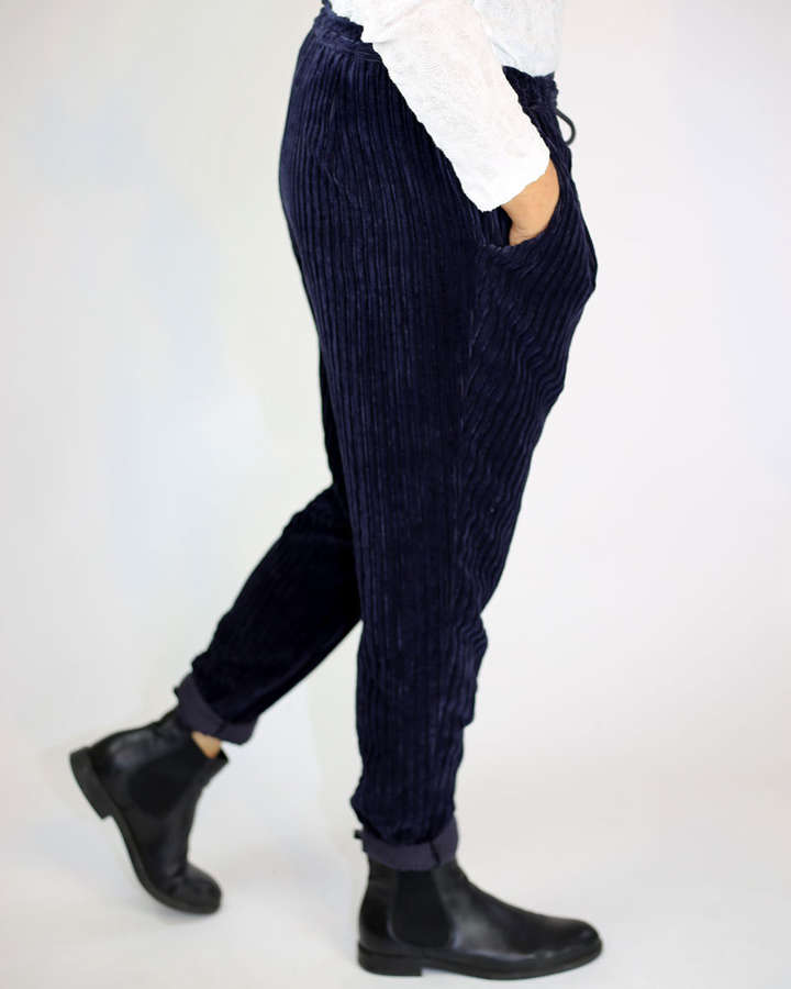 Hose Chino, Kord, Taschen und Kordelzug, ultramarin_02