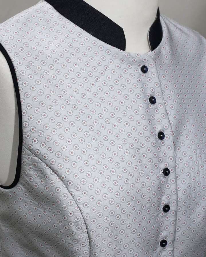 Dirndl Seide hochgeschlossen_01