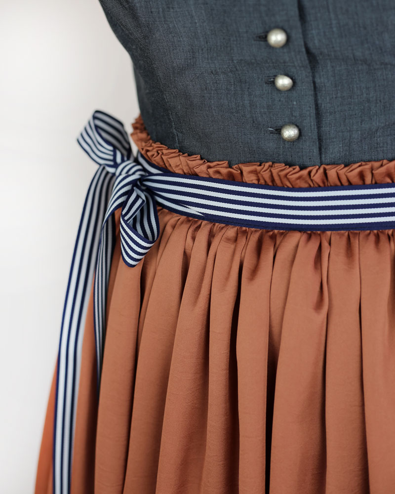 Viskose Dirndlschürze, dunkelzimt_01