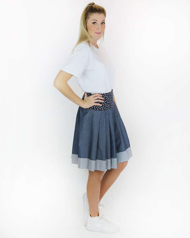 Faltenrock mit Passe, jeansblau_02