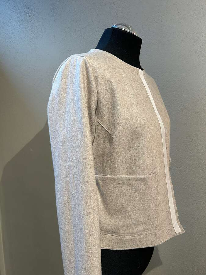 Feine Lodenacke kastig in camel_02