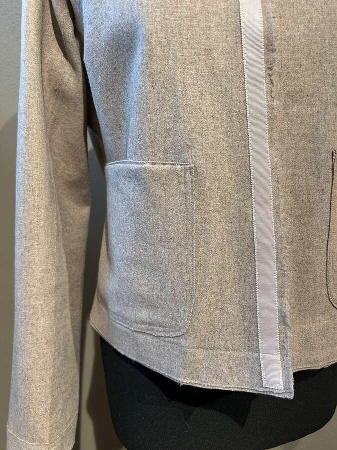 Feine Lodenacke kastig in camel_01