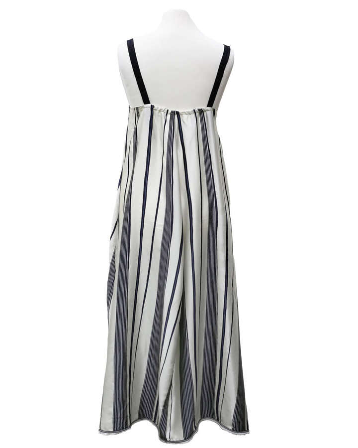 Kleid mit Streifen und Spaghettiträgern_03