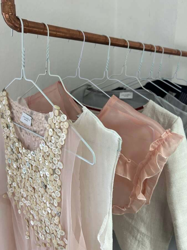 Wir ziehen um, ALLES MUSS RAUS!