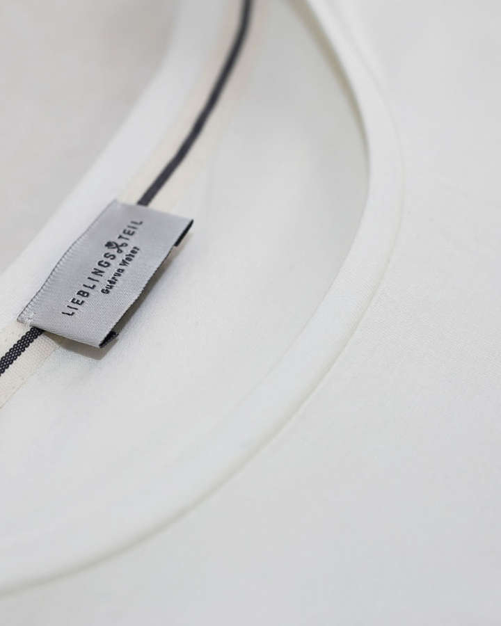 Oversize T-Shirt in weiß_01