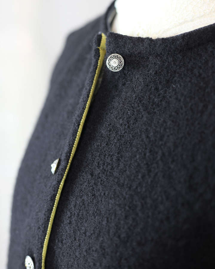 Walkjacke aus reiner Wolle mit Taschen und Schößchen, schwarz_02