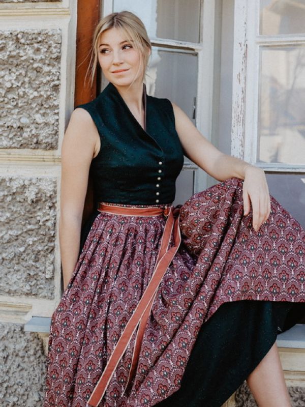 Schalkragen Dirndl mit Schürze, grün mit Blumen und maurisches Muster