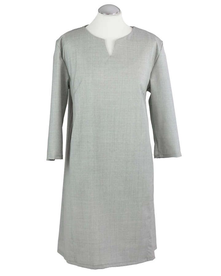 Kleid aus Wolle mit Falten im Rückteil