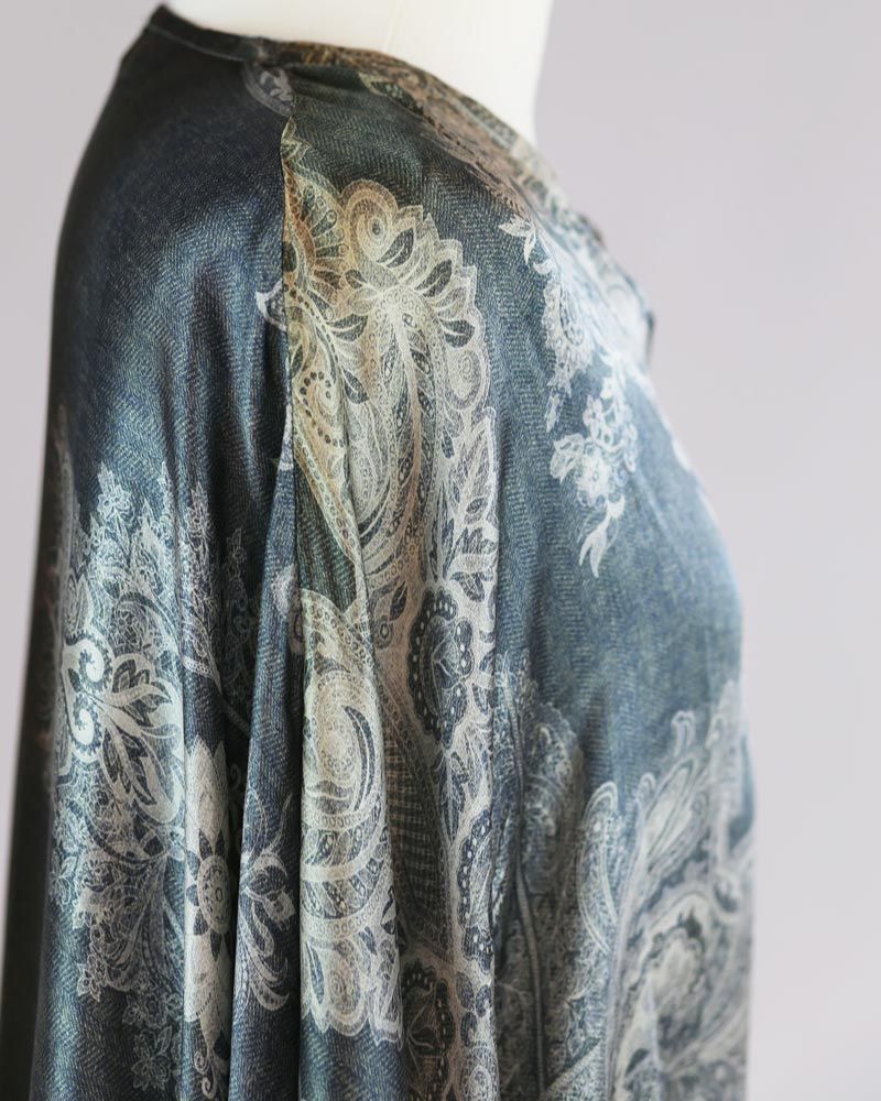 Seidenbluse mit Fledermausärmel_01