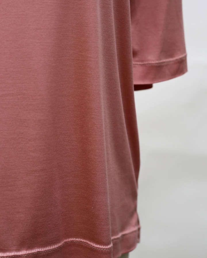 T-Shirt aus Makosatin-Baumwolle in apricot_02