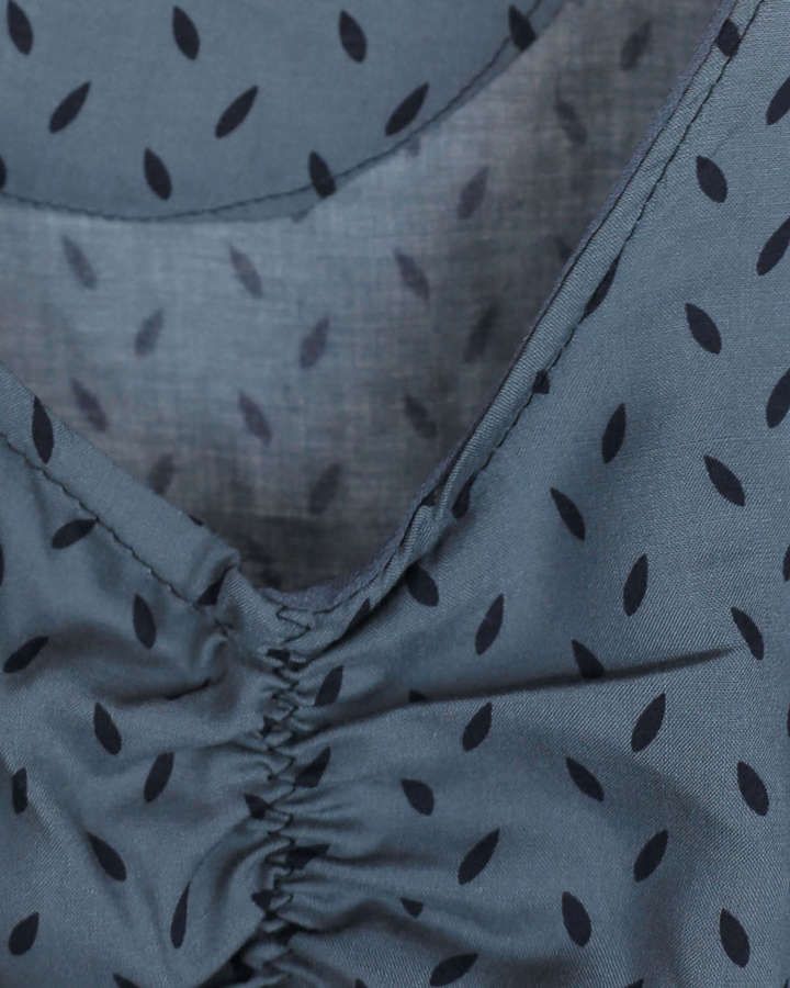 Bluse, Dirndlbluse / Seide mit Print, grau_02