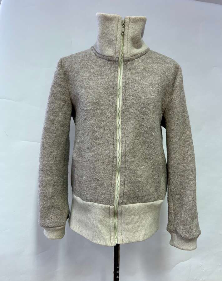 Blouson aus Wollwalk in beige_04