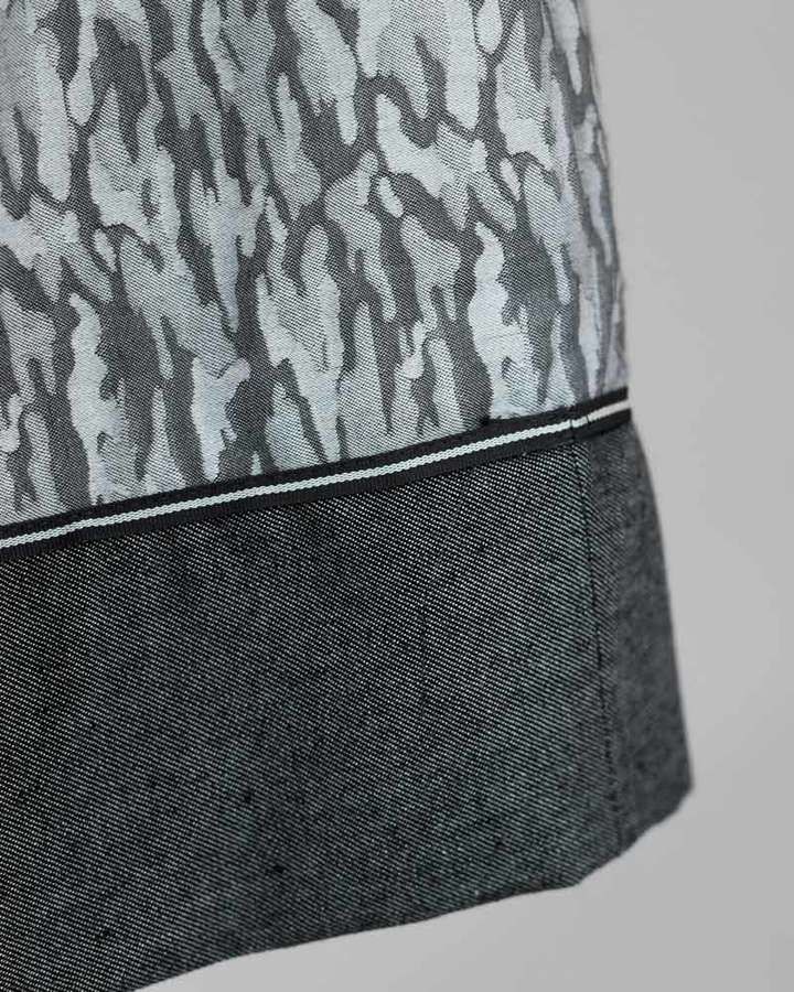 Rock mit Kellerfalten und Saumblende / Baumwolle, camouflage, grau_02