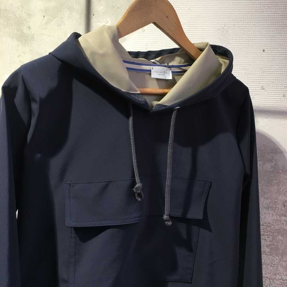 Windstopper Schlupfjacke dunkelblau mit Kapuze_04