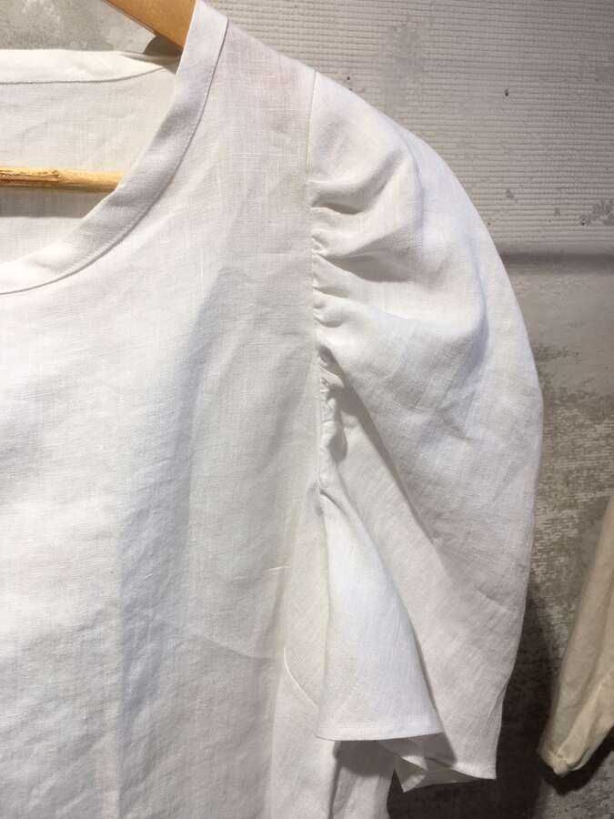 Bluse mit Volumenärmel Leinen weiß_03
