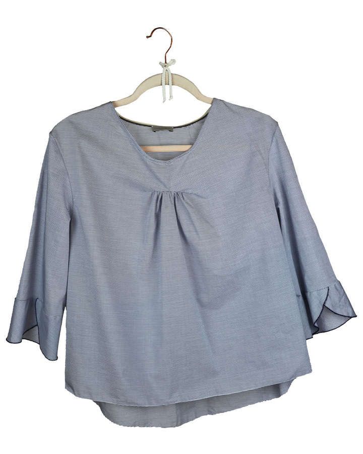 Bluse / Baumwolle mit Raffung in hellblauem Streifenmuster