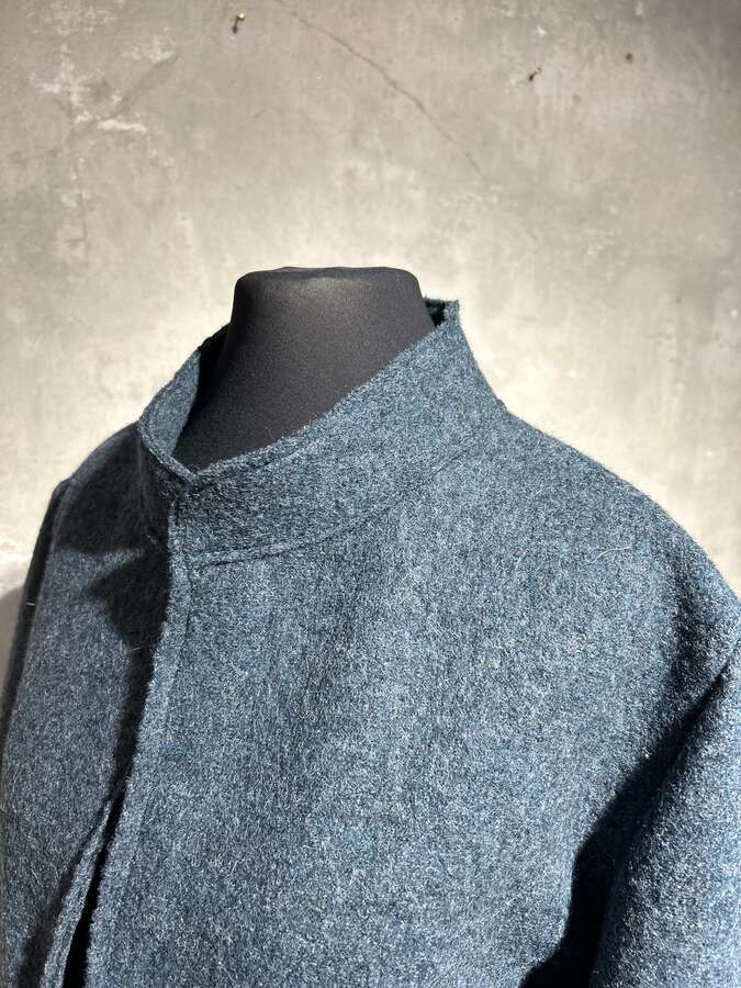 Kastige , jeansblaue Jacke in Wollwalk_02