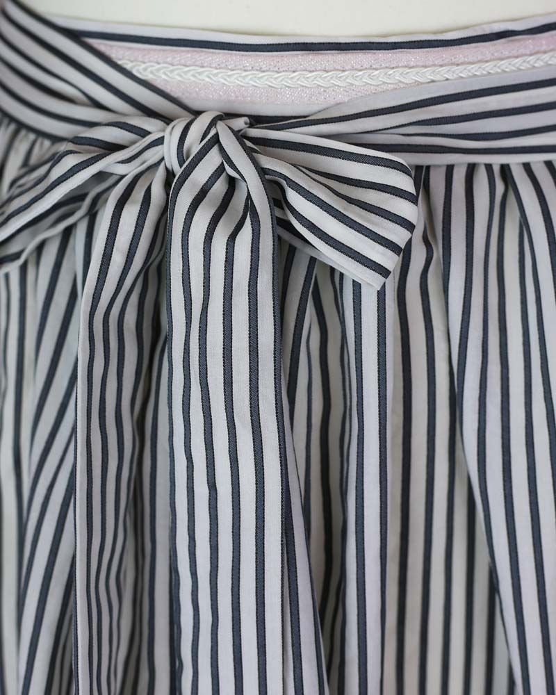 Dirndl-Schürze, Viskose, grau / weiß gestreift_01