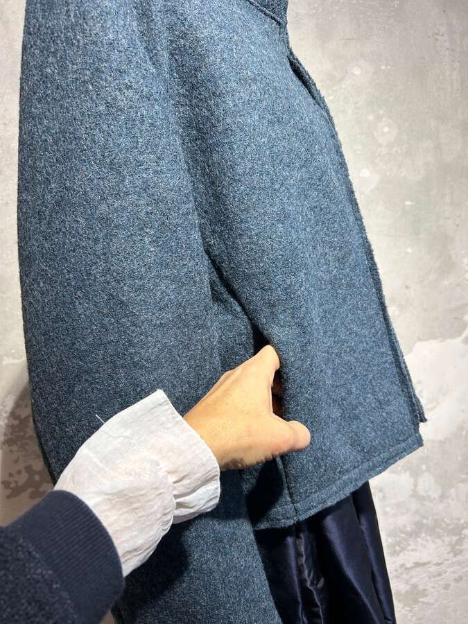Kastige , jeansblaue Jacke in Wollwalk_03