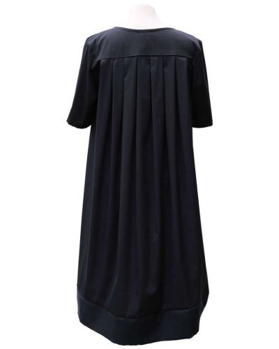 kleid_v_falten_schwarz4.jpg